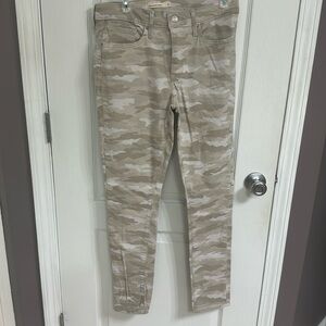 Levi’s 311 Shaping Skinny Jeans, 30 x 30, Color: Light Beige Camo.